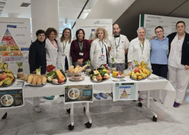 El Hospital Universitario Clínico San Cecilio promueve la Dieta Mediterránea entre sus usuarios con una jornada centrada en sus beneficios